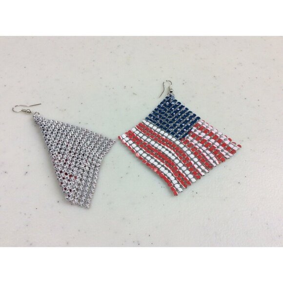 Patriotic USA American Flag Earrings - Picture 5 of 5